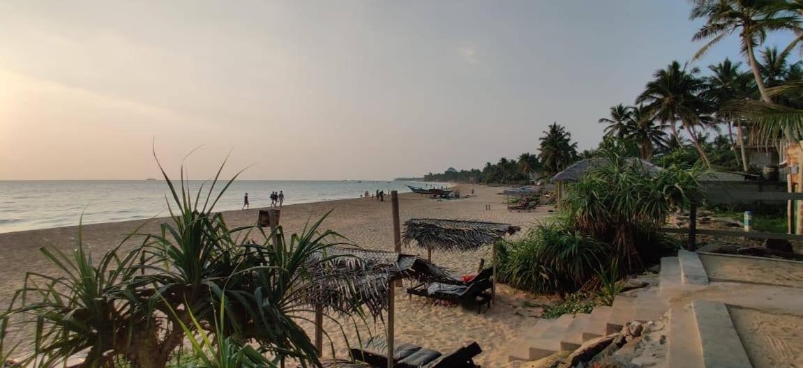 مبيت وإفطار هيكادوفا Sailors' Bay المظهر الخارجي الصورة
