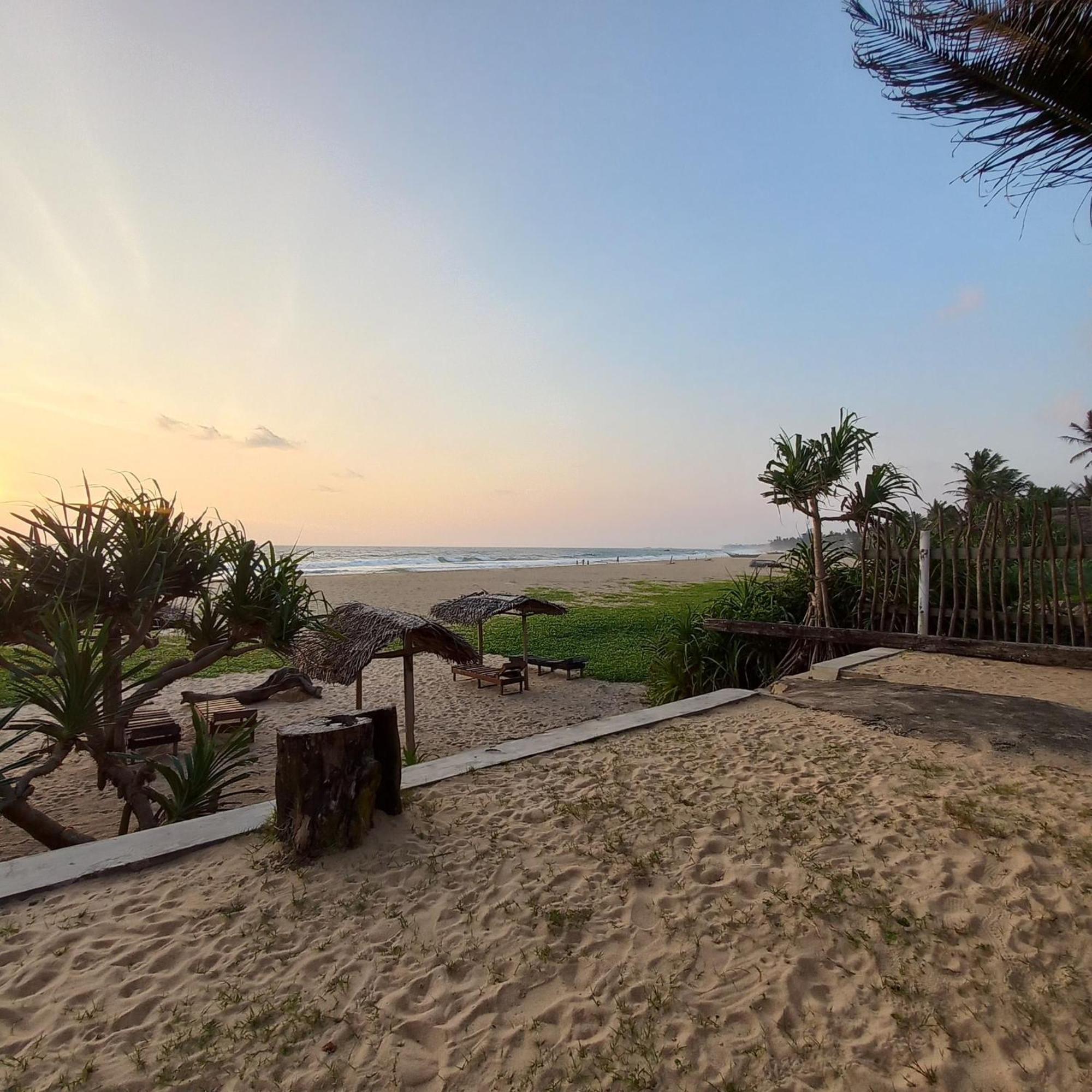مبيت وإفطار هيكادوفا Sailors' Bay المظهر الخارجي الصورة